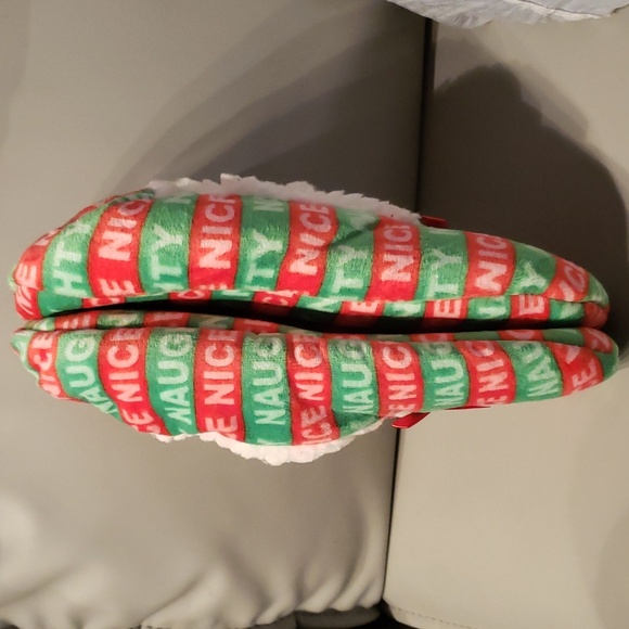 Soft Fuzzy lined Naughty Nice Babba Slippers Ladies shoe size 7-9 1/2 NWT - Picture 4 of 6